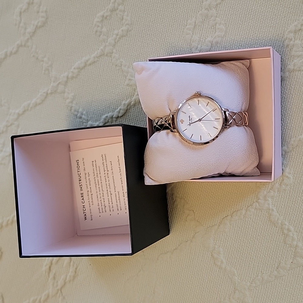 Kate Spade rose watch - Picture 2 of 4